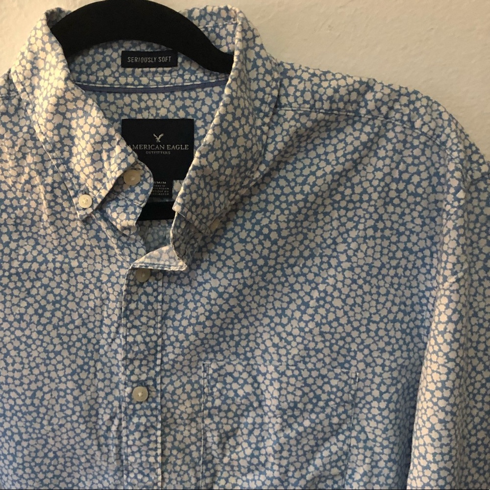 American Eagle Blue Button Shirt - Picture 10 of 10